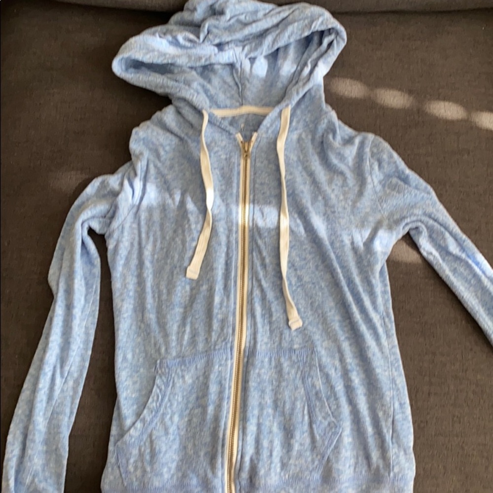 fitted blue hoodie shirt